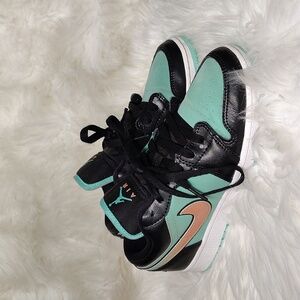 Nike Air Jordan 1 Retro Low SE Tropical Twist GS Sneakers